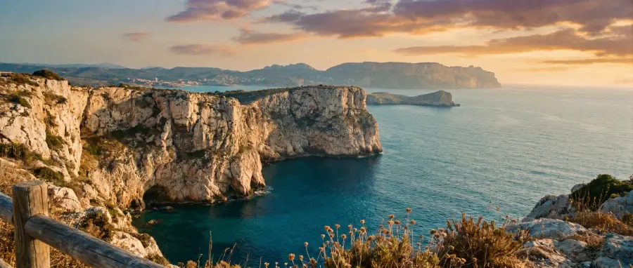 I_med_cliffs